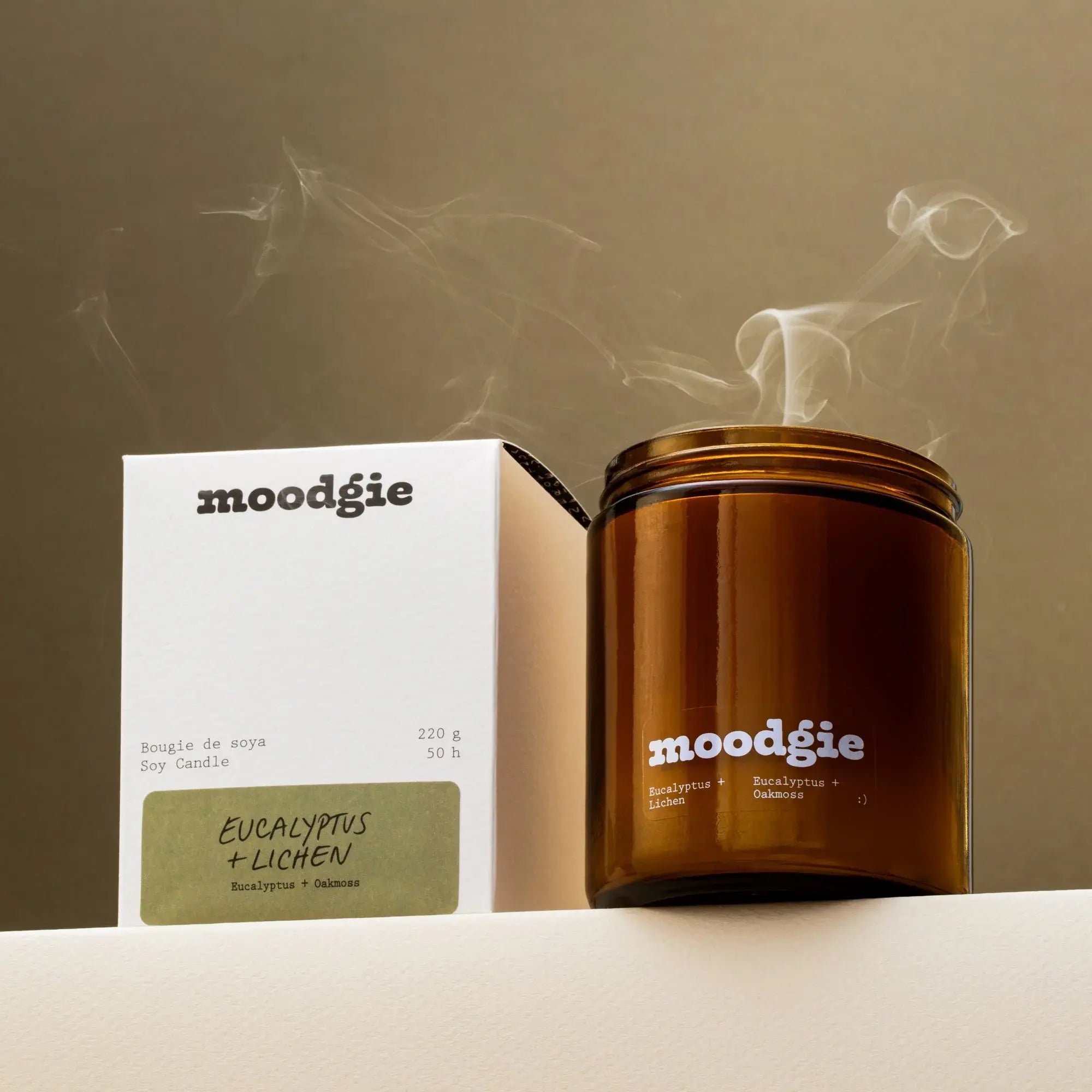 Bougie de soya — Eucalyptus + Lichen - Lagom cadeaux